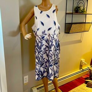 Beautiful brand new dress bought for a wedding but never wore. Size16.